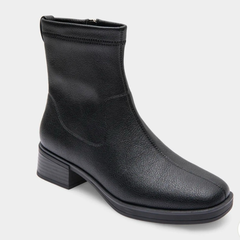 Brand new, never worn Aerosoles bootie